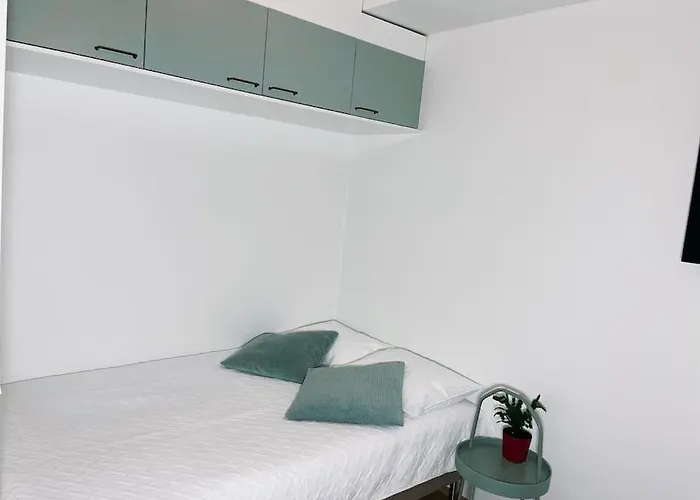 Docent's Flat דירה *