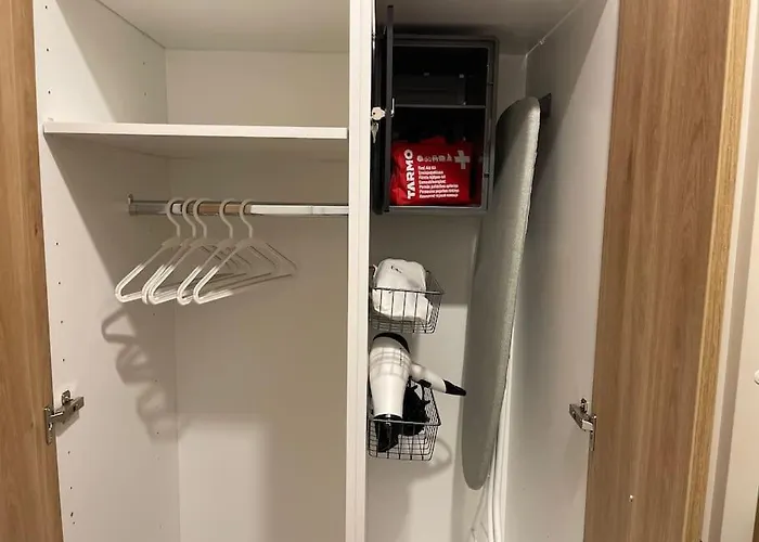 דירה Docent's Flat יואנסו